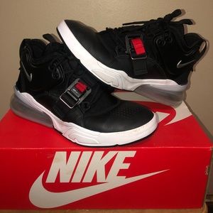 Nike Air Force 270 “Bred”